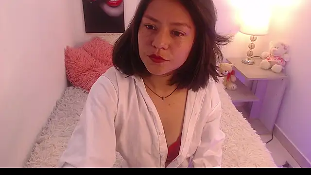 Snapshot of renataj chatting on October 2, 1:40 pm renataj online show from October 2, 1:40 pm