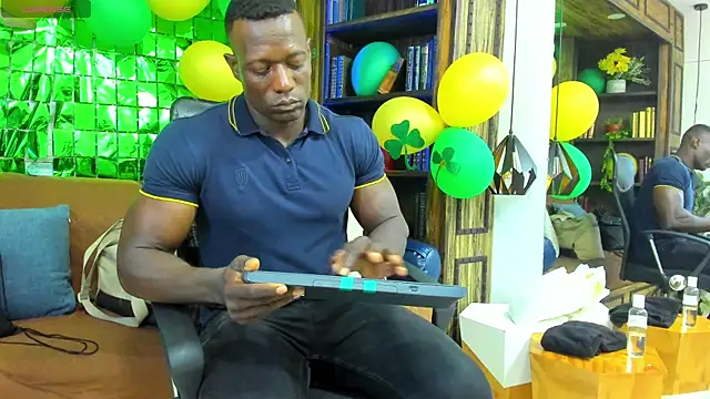 MarcusBlack  online show from March 20, 12:10 pm