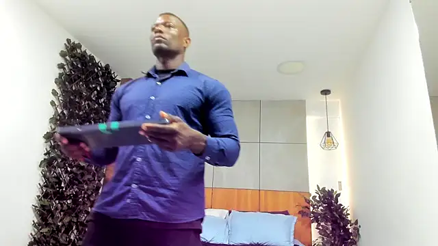 MarcusBlack  online show from April 13, 12:32 pm