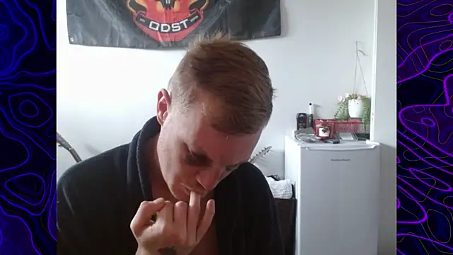 lustylyndon online show from September 28, 5:40 pm