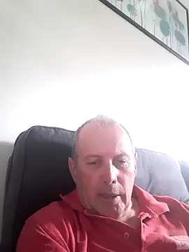 Snapshot of Vince072 chatting on September 13, 3:45 pm Vince072 online show from September 13, 3:45 pm