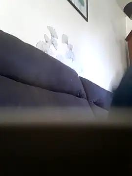 Snapshot of Vince072 chatting on October 7, 7:38 am Vince072 online show from October 7, 7:38 am