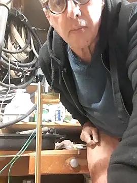 Snapshot of Vince072 chatting on October 23, 12:59 pm Vince072 online show from October 23, 12:59 pm