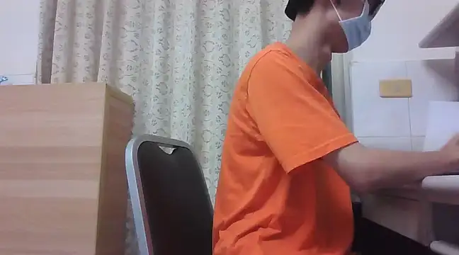 Snapshot of yzy_22_fun chatting on March 22, 6:36 pm yzy 22 fun online show from March 22, 6:36 pm