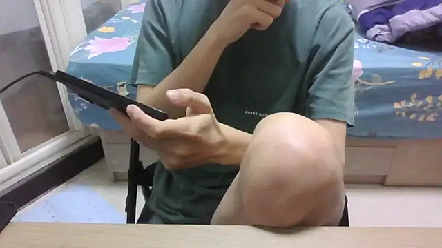 Snapshot of yzy_22_fun chatting on February 22, 2:26 pm yzy 22 fun online show from February 22, 2:26 pm