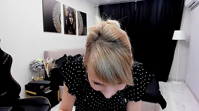 LindaSandy 1 online show from October 22, 9:09 am