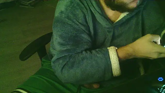 matlecoq2 online show from October 31, 11:28 pm