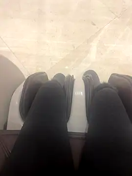 xiaoyuan01 online show from December 22, 1:46 am