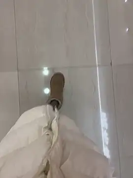 xiaoyuan01 online show from February 9, 1:53 am