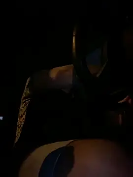 Snapshot of uto857 chatting on November 8, 4:01 am uto857 online show from November 8, 4:01 am