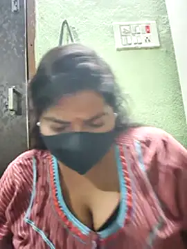 Liyaa 24 online show from February 22, 4:05 pm