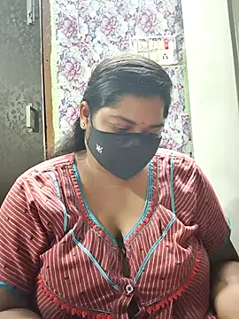 Liyaa 24 online show from April 12, 5:07 pm