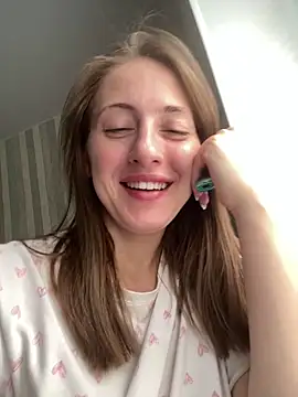 Snapshot of ChristyCrayme chatting on May 12, 5:15 am ChristyCrayme online show from May 12, 5:15 am