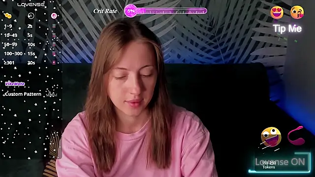 ChristyCrayme online show from July 14, 10:04 pm