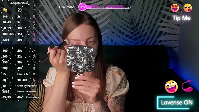 ChristyCrayme online show from July 17, 10:03 pm