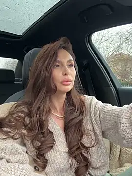 LunaBex online show from November 28, 8:06 am