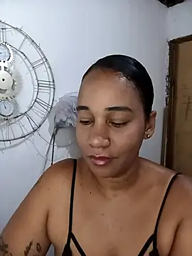 Snapshot of EbonyHorrny chatting on April 22, 12:28 pm EbonyHorrny online show from April 22, 12:28 pm
