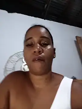 Snapshot of EbonyHorrny chatting on April 25, 11:02 pm EbonyHorrny online show from April 25, 11:02 pm