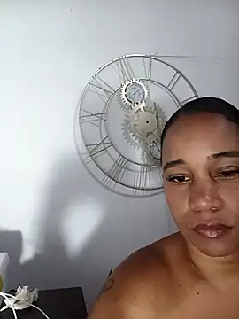 Snapshot of EbonyHorrny chatting on May 8, 1:38 pm EbonyHorrny online show from May 8, 1:38 pm