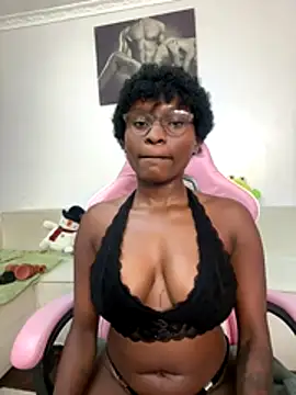 Lil-shawrie online show from December 3, 12:07 am