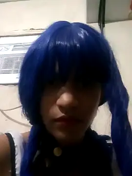 Snapshot of famousfox-69 chatting on October 20, 8:04 am famousfox-69 online show from October 20, 8:04 am