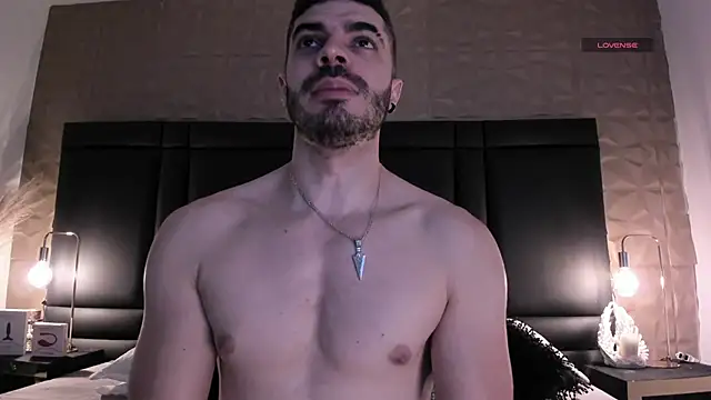 AxelThompson  online show from November 22, 11:09 am