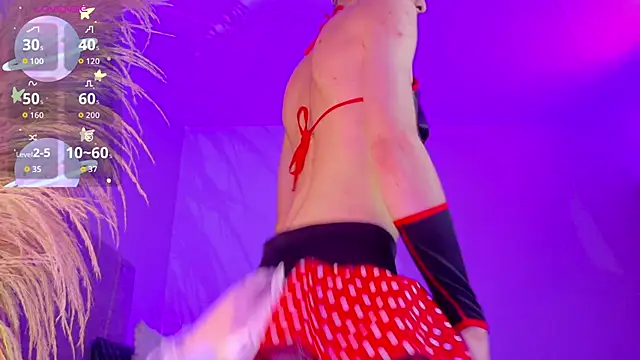 liiamluna  online show from January 15, 9:25 am