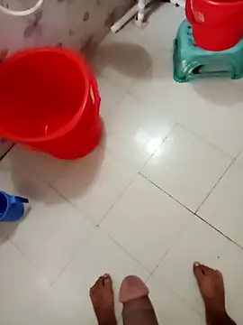 Snapshot of zim200 chatting on October 6, 5:27 am zim200 online show from October 6, 5:27 am