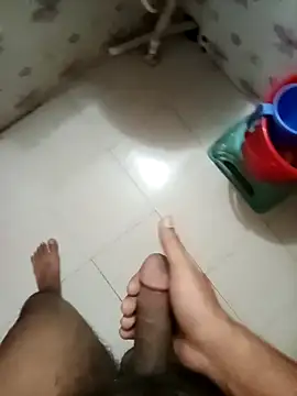 Snapshot of zim200 chatting on October 9, 12:08 am zim200 online show from October 9, 12:08 am