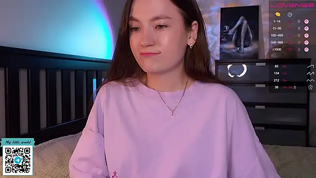 mia here online show from September 27, 8:25 pm