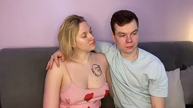 julielourens online show from February 6, 8:07 am