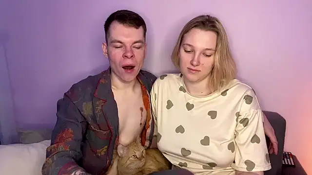 julielourens online show from March 7, 7:38 am