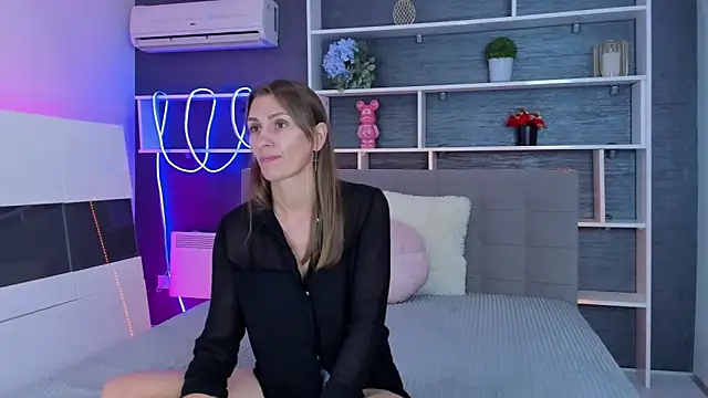 ChristyBrook online show from October 6, 7:11 pm