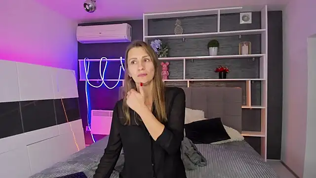 ChristyBrook online show from October 30, 9:15 pm