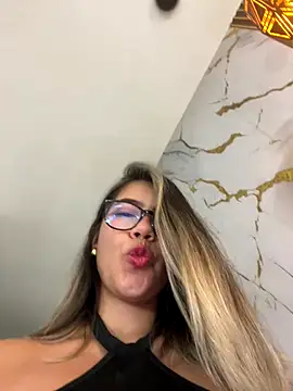 sara calderon online show from September 9, 1:21 pm