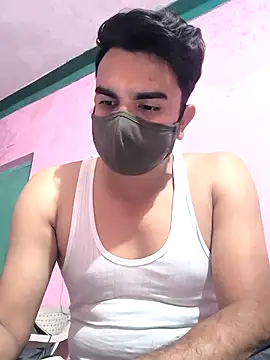Snapshot of Riyansh_mehta chatting on February 18, 5:09 pm Riyansh mehta online show from February 18, 5:09 pm