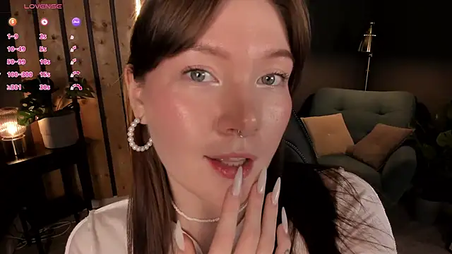 Snapshot of Ash_Hasmy chatting on October 28, 12:41 pm Ash Hasmy online show from October 28, 12:41 pm