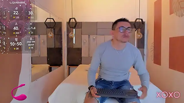 FreyrStone online show from December 14, 5:35 am