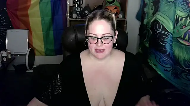 Snapshot of Kinky_Witch chatting on July 8, 12:04 am Kinky Witch online show from July 8, 12:04 am