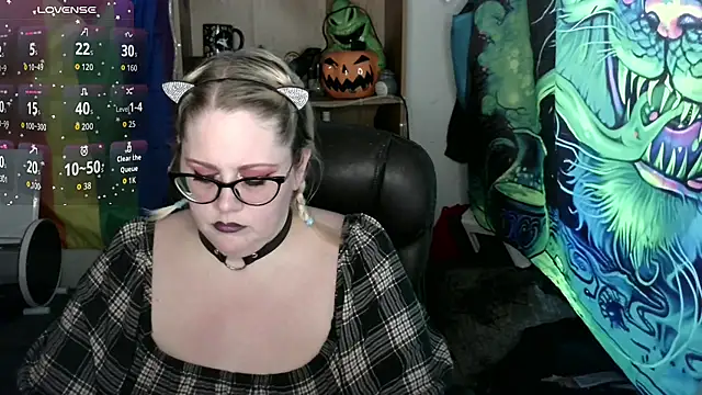 Snapshot of Kinky_Witch chatting on July 12, 10:12 pm Kinky Witch online show from July 12, 10:12 pm