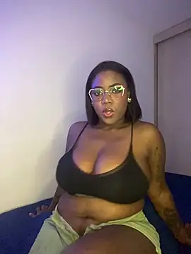 Snapshot of Alexia_24 chatting on May 25, 1:11 am Alexia 24 online show from May 25, 1:11 am