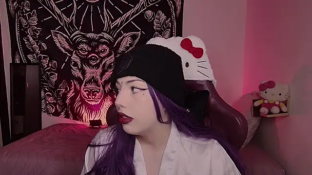 Snapshot of revenmiller_ chatting on September 10, 2:50 pm revenmiller online show from September 10, 2:50 pm