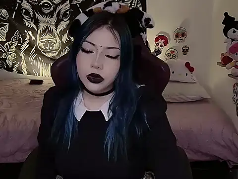 Snapshot of revenmiller_ chatting on October 2, 2:13 pm revenmiller online show from October 2, 2:13 pm