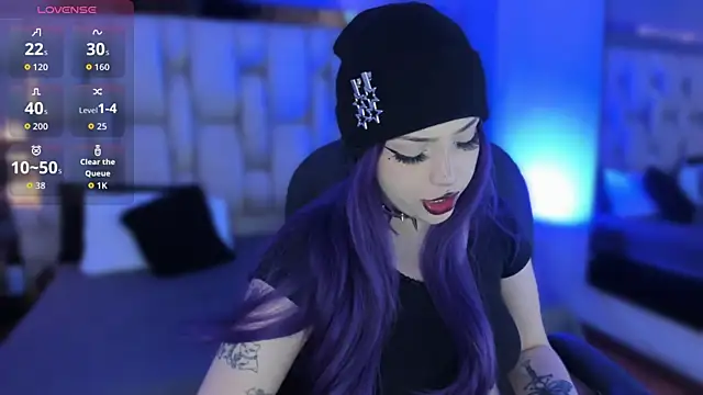 Snapshot of revenmiller_ chatting on January 7, 8:22 pm revenmiller online show from January 7, 8:22 pm