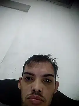Snapshot of GuilhermeYuree chatting on October 19, 7:20 am GuilhermeYuree online show from October 19, 7:20 am