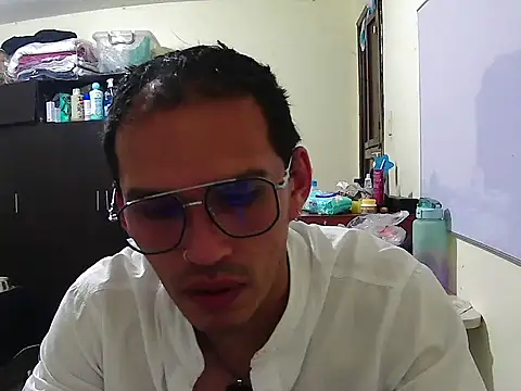 DOBLEWYOSK69G online show from September 15, 5:07 am