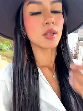 Juliana Xander online show from November 29, 2:53 pm