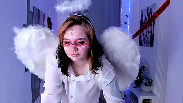 lunaalli online show from October 27, 2:10 pm