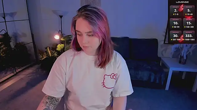 lunaalli online show from March 5, 8:49 pm