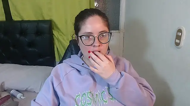 KrystalAdams online show from April 16, 3:02 pm